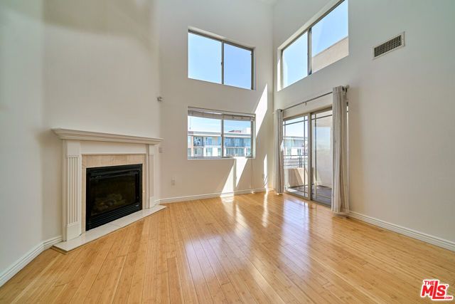1042 S Kingsley Drive PH4, Los Angeles, CA 90006