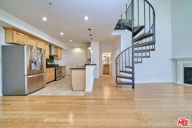 1042 S Kingsley Drive PH4, Los Angeles, CA 90006