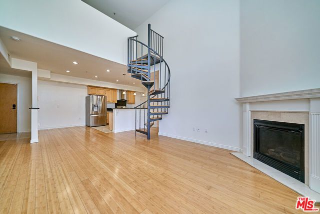 1042 S Kingsley Drive PH4, Los Angeles, CA 90006
