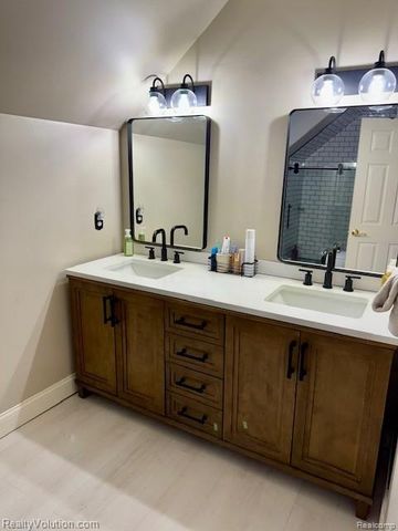 3597 Lippincott Road, Lapeer, MI 48446