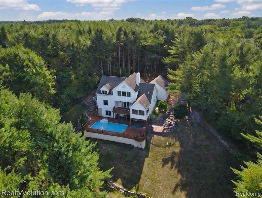 3597 Lippincott Road, Lapeer, MI 48446