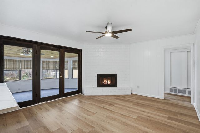 525 W Ridgewood Drive, Garland, TX 75041