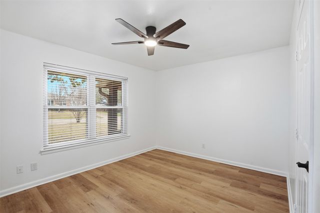 525 W Ridgewood Drive, Garland, TX 75041