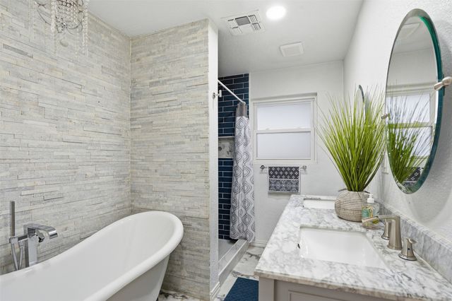 525 W Ridgewood Drive, Garland, TX 75041