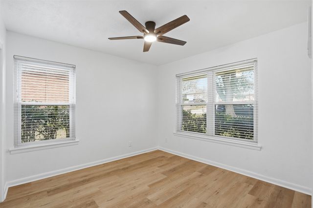 525 W Ridgewood Drive, Garland, TX 75041