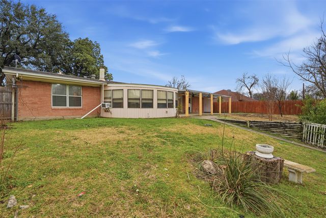 525 W Ridgewood Drive, Garland, TX 75041