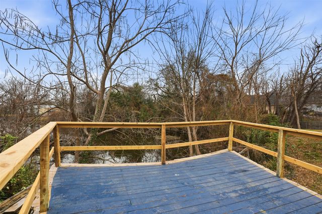 525 W Ridgewood Drive, Garland, TX 75041