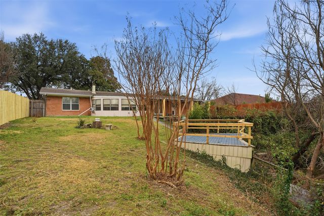 525 W Ridgewood Drive, Garland, TX 75041