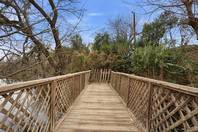 525 W Ridgewood Drive, Garland, TX 75041