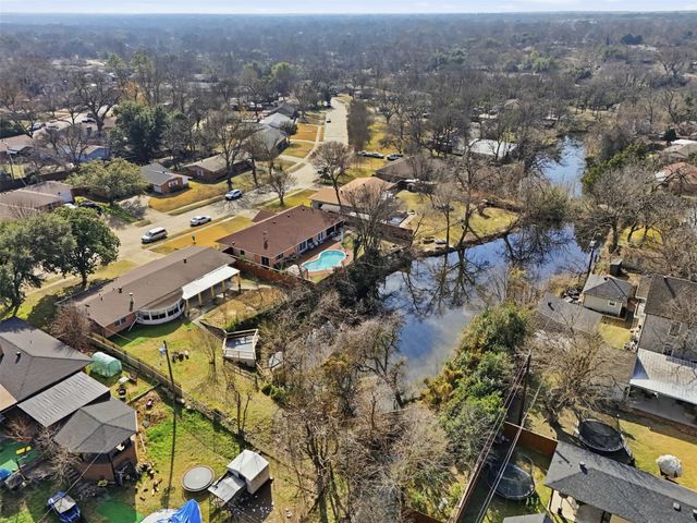 525 W Ridgewood Drive, Garland, TX 75041