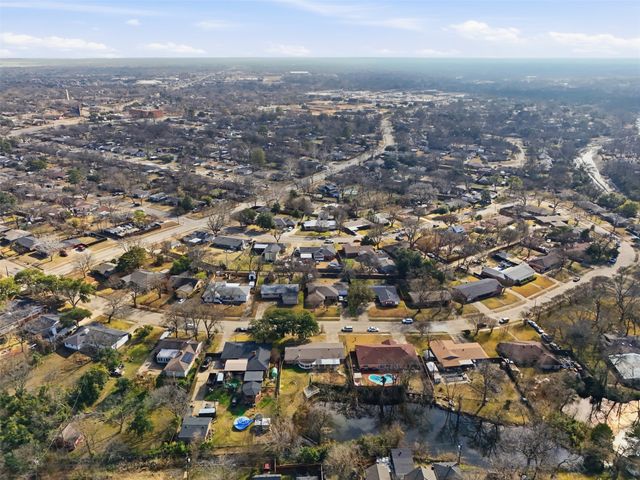 525 W Ridgewood Drive, Garland, TX 75041