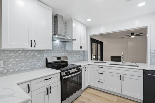 525 W Ridgewood Drive, Garland, TX 75041