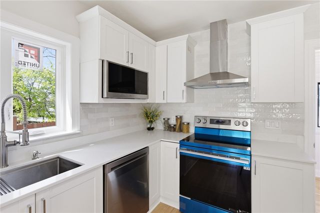 35 Myra Street, Providence, RI 02909