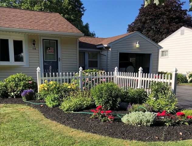 116 Harwood Road, Ogden, NY 14559