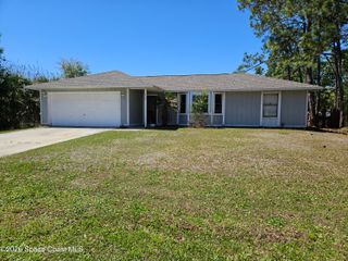730 Daniels Avenue SW, Palm Bay, FL 32908