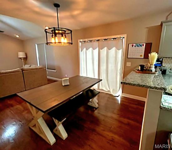 13 Berkshire Court, Troy, MO 63379