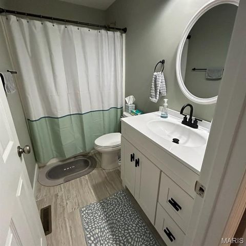 13 Berkshire Court, Troy, MO 63379