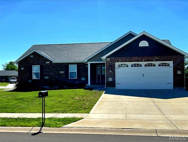 13 Berkshire Court, Troy, MO 63379