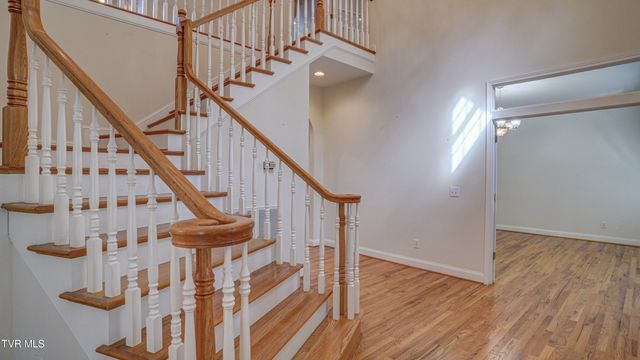 1212 Wahoo Valley Road, Kingsport, TN 37663