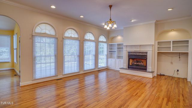 1212 Wahoo Valley Road, Kingsport, TN 37663