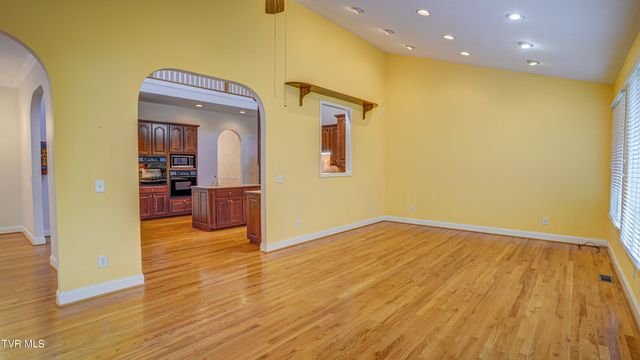 1212 Wahoo Valley Road, Kingsport, TN 37663