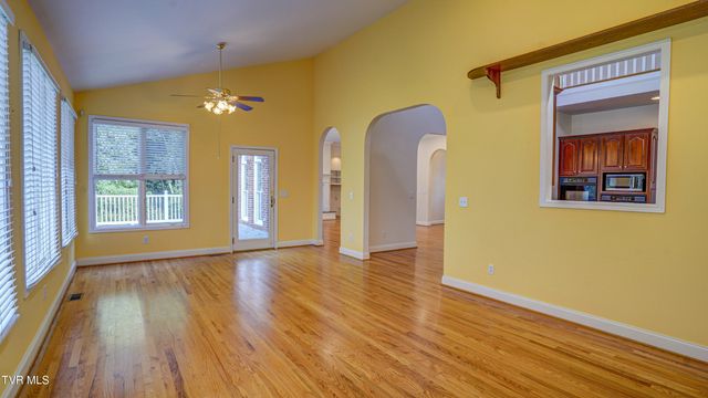 1212 Wahoo Valley Road, Kingsport, TN 37663