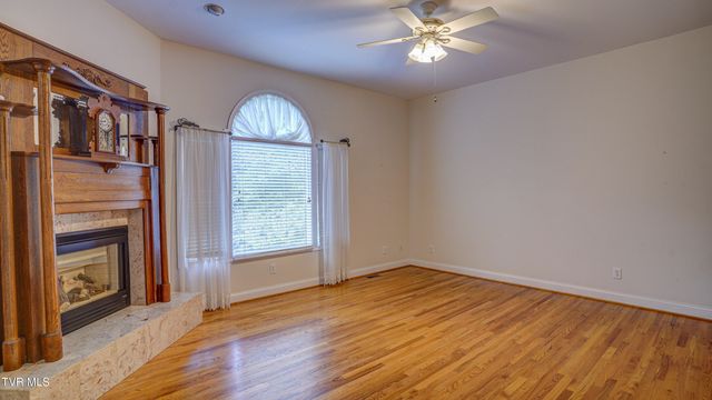 1212 Wahoo Valley Road, Kingsport, TN 37663