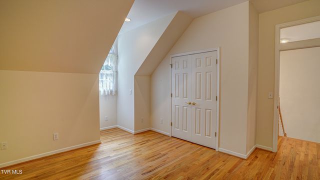 1212 Wahoo Valley Road, Kingsport, TN 37663