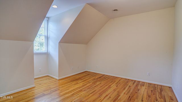 1212 Wahoo Valley Road, Kingsport, TN 37663