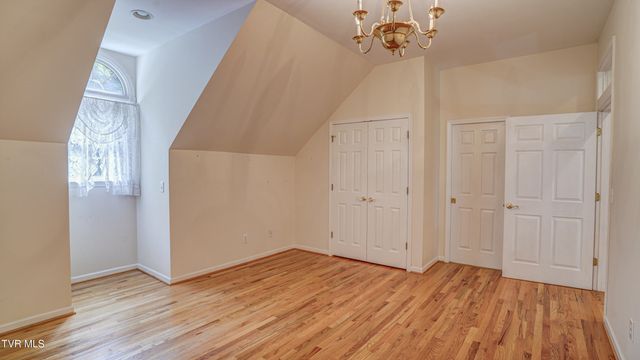 1212 Wahoo Valley Road, Kingsport, TN 37663
