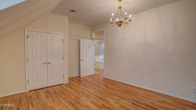 1212 Wahoo Valley Road, Kingsport, TN 37663