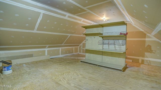 1212 Wahoo Valley Road, Kingsport, TN 37663