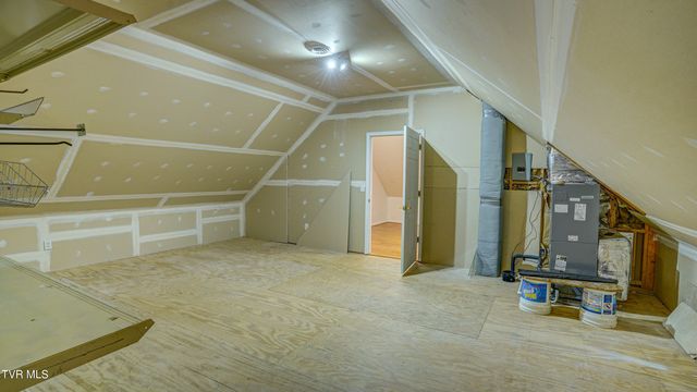 1212 Wahoo Valley Road, Kingsport, TN 37663