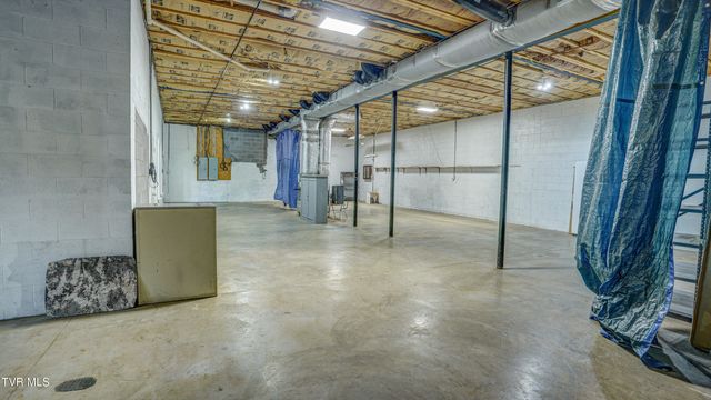 1212 Wahoo Valley Road, Kingsport, TN 37663