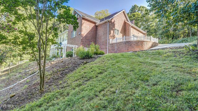 1212 Wahoo Valley Road, Kingsport, TN 37663