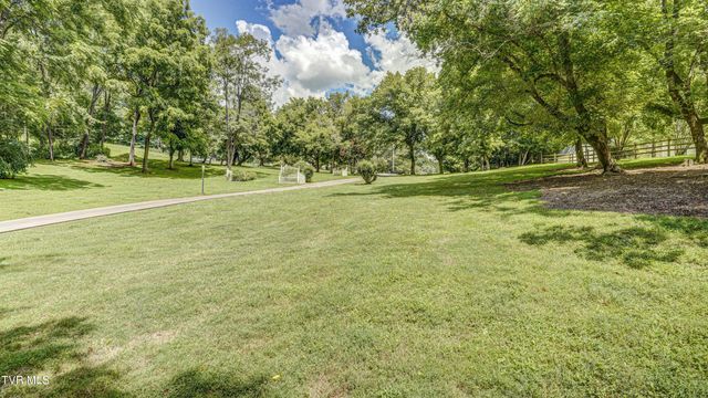 1212 Wahoo Valley Road, Kingsport, TN 37663