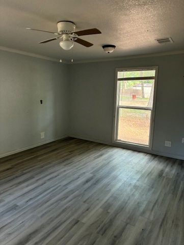 120 Pierce Drive, Mabank, TX 75156