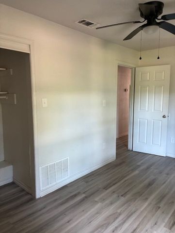 120 Pierce Drive, Mabank, TX 75156