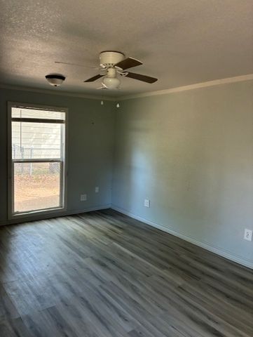 120 Pierce Drive, Mabank, TX 75156