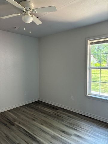 120 Pierce Drive, Mabank, TX 75156