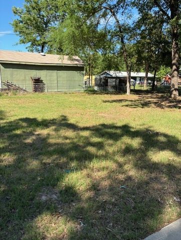 120 Pierce Drive, Mabank, TX 75156