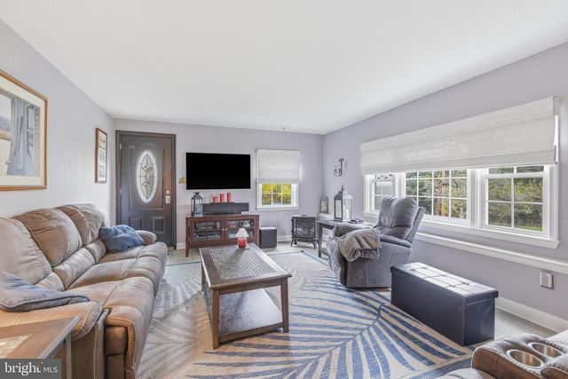 329 DEVONSHIRE RD, Devon, PA 19333