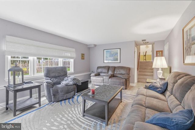 329 DEVONSHIRE RD, Devon, PA 19333