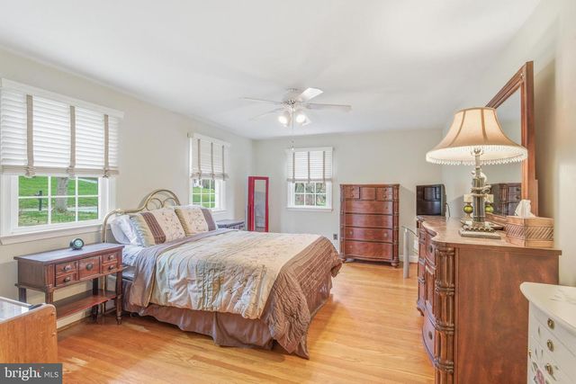 329 DEVONSHIRE RD, Devon, PA 19333
