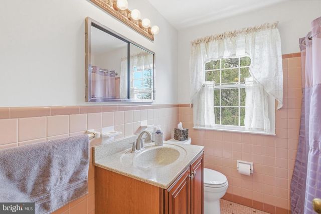 329 DEVONSHIRE RD, Devon, PA 19333