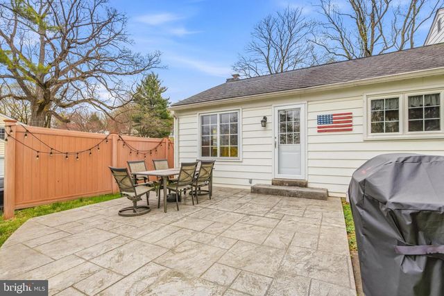 329 DEVONSHIRE RD, Devon, PA 19333