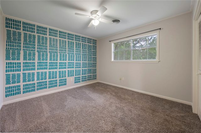 3807 Oak Ridge Drive, Bryan, TX 77802