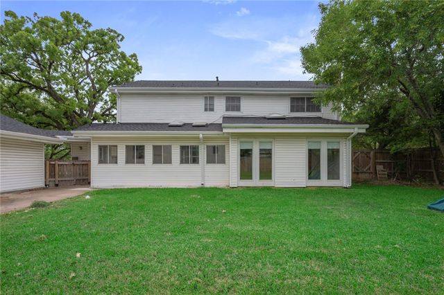 3807 Oak Ridge Drive, Bryan, TX 77802