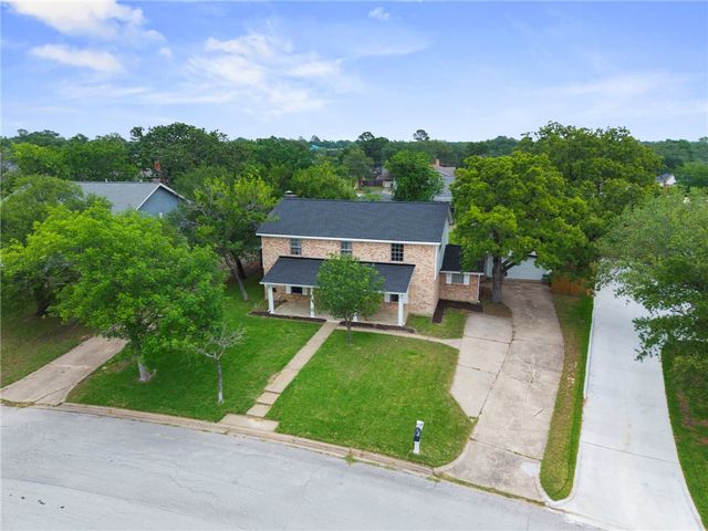 3807 Oak Ridge Drive, Bryan, TX 77802