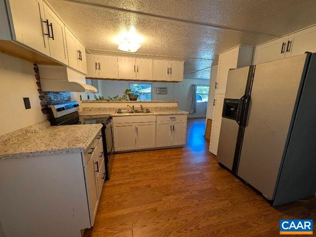 454 KENTS MILL RD, Louisa, VA 23093